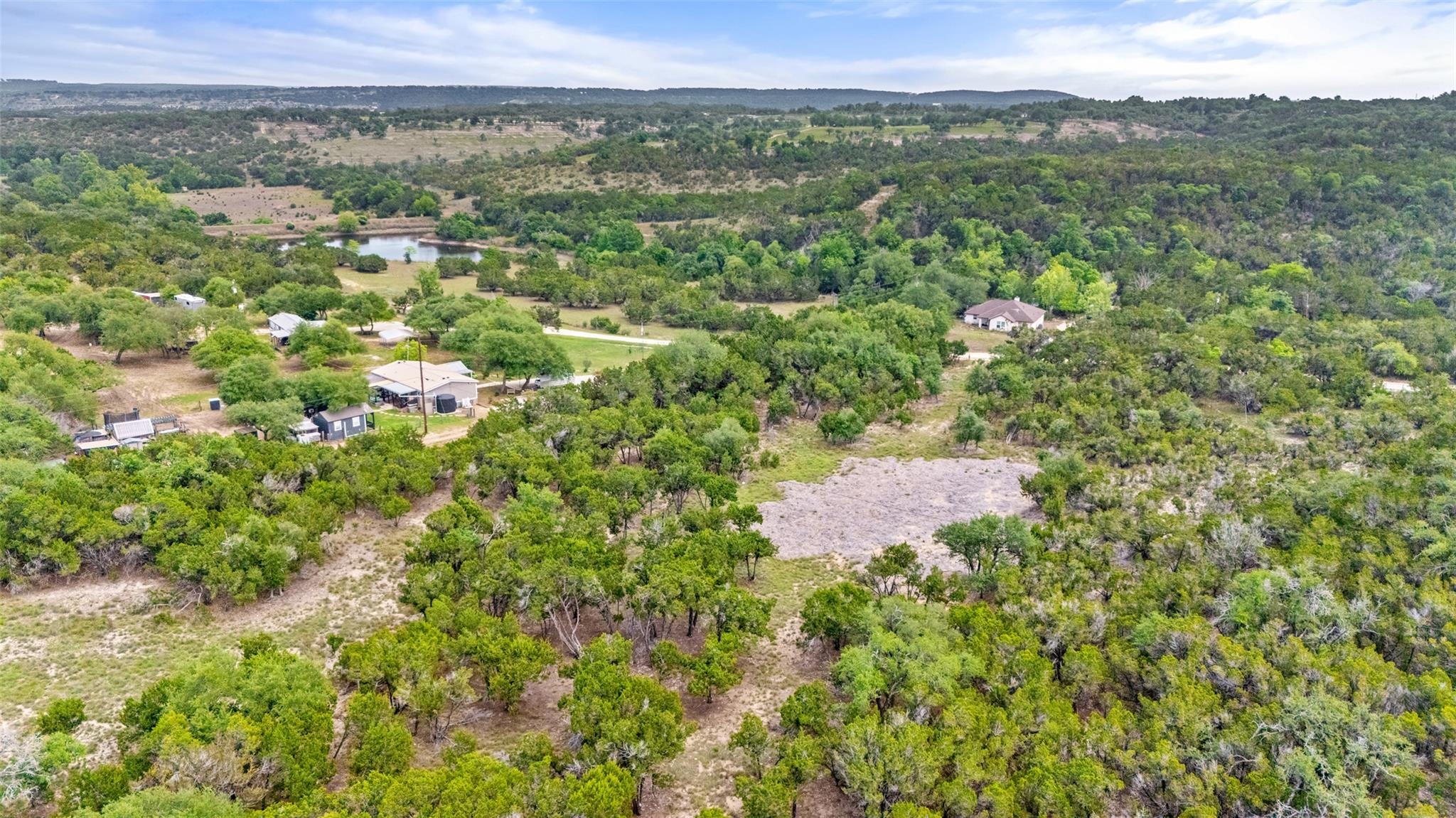 369 Onion Creek Ln, Blanco, TX 78606