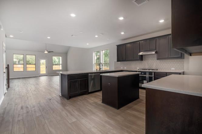 3924 Mineral Dr, Leander, TX 78641