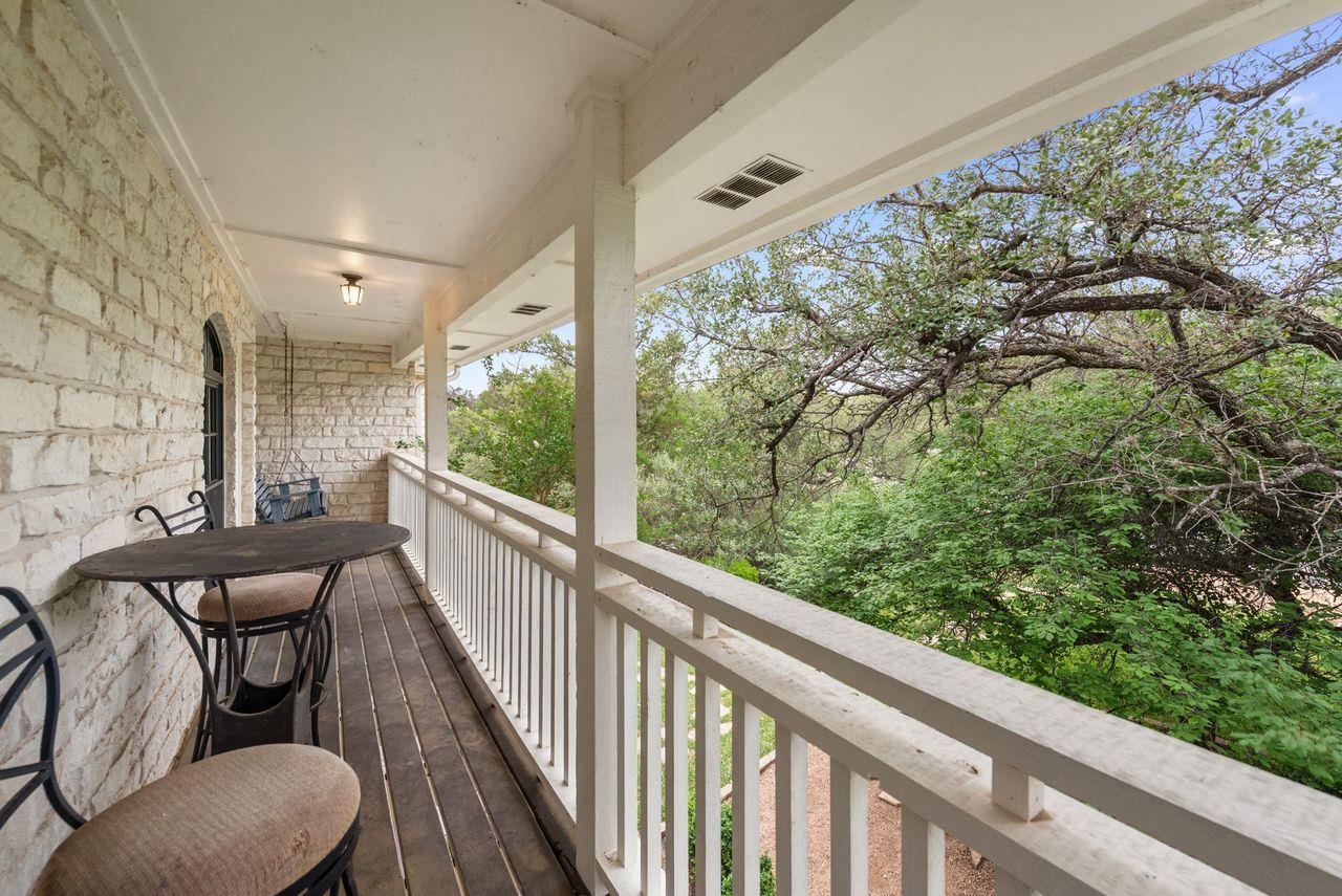 307 E Nautilus Ave, Lakeway, TX 78738