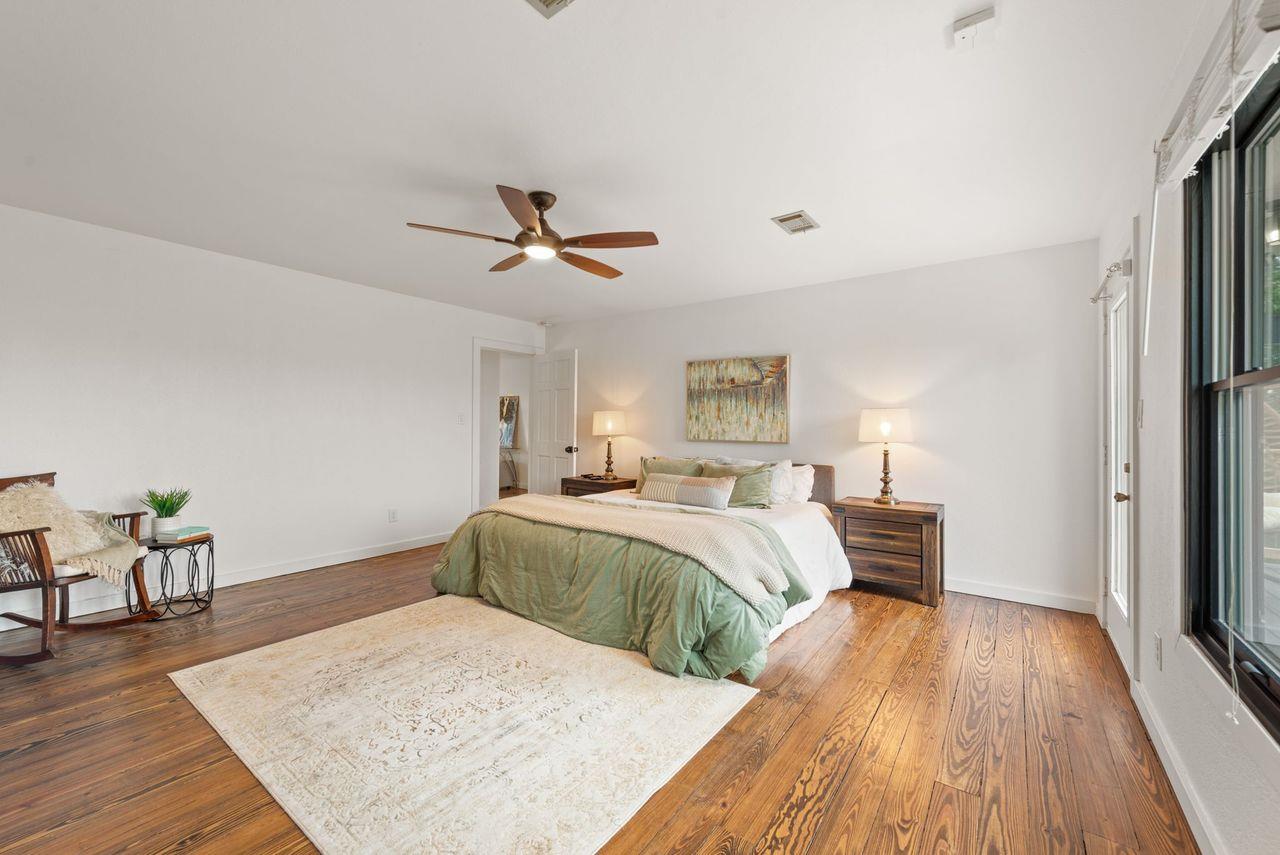 307 E Nautilus Ave, Lakeway, TX 78738