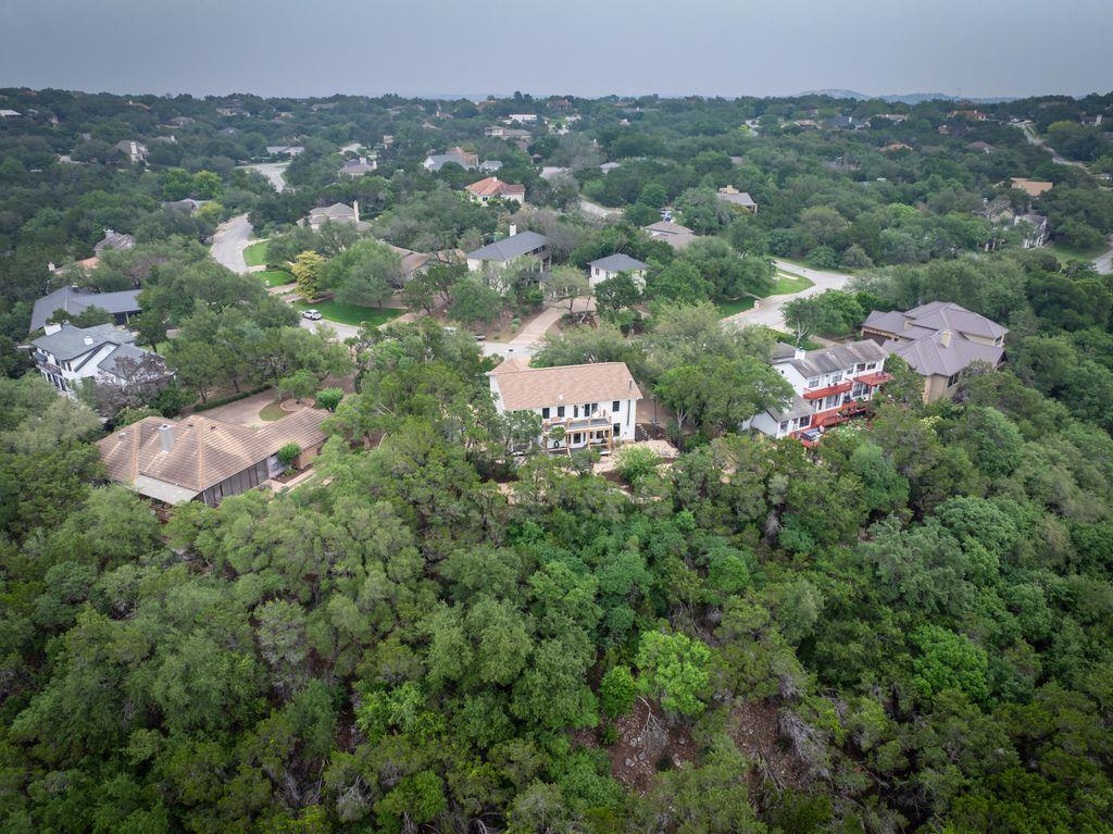 307 E Nautilus Ave, Lakeway, TX 78738