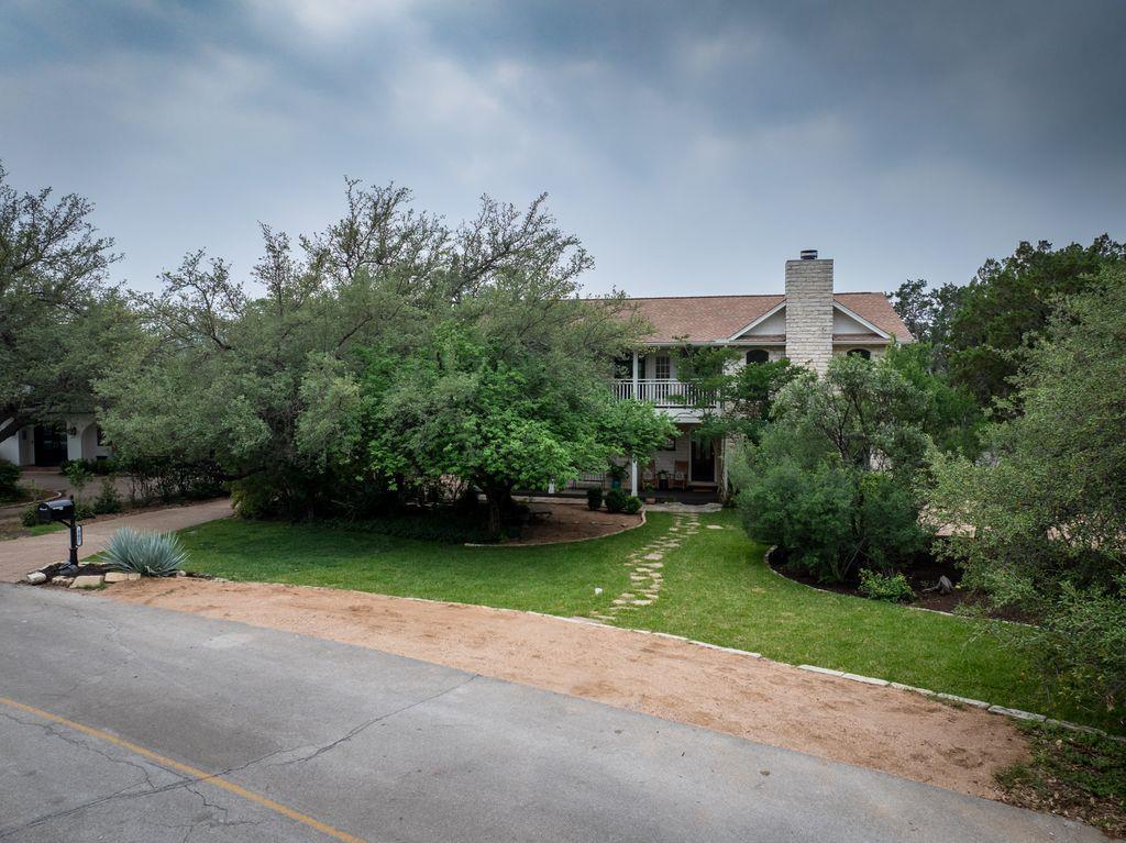 307 E Nautilus Ave, Lakeway, TX 78738