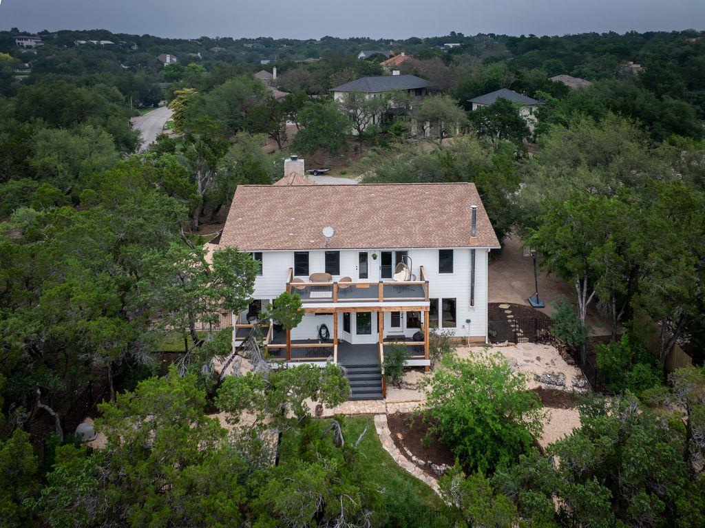 307 E Nautilus Ave, Lakeway, TX 78738