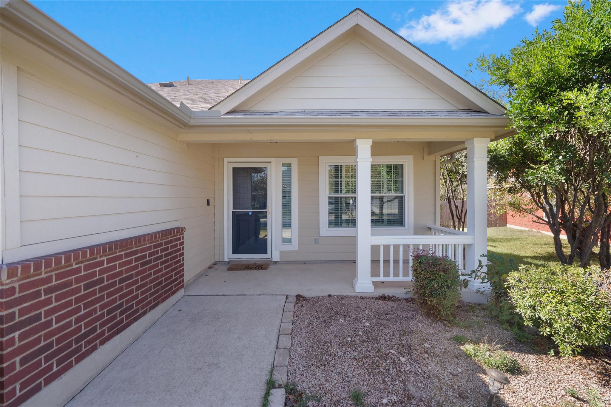 153 Hickory Ln, Georgetown, TX 78633