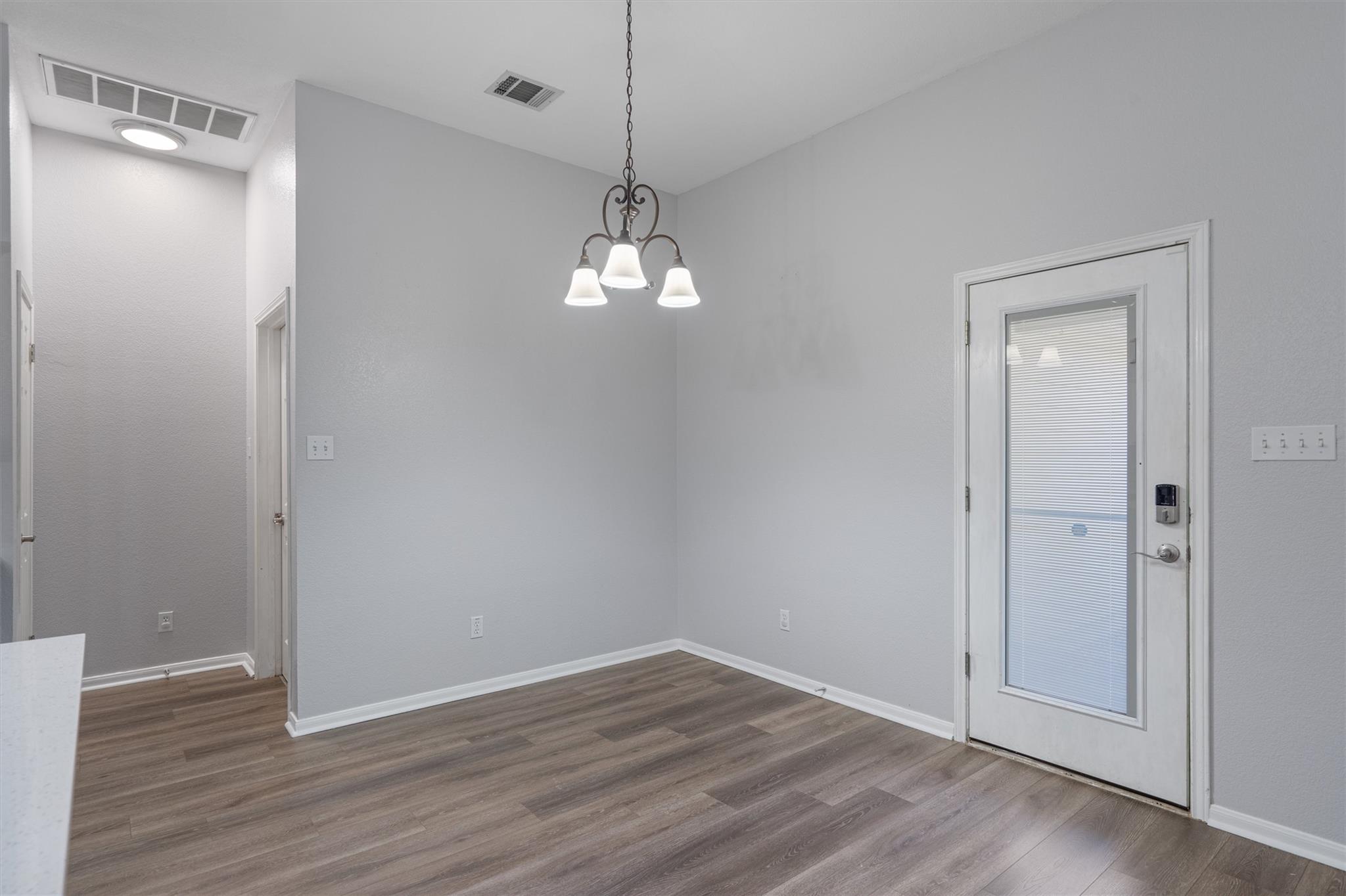 153 Hickory Ln, Georgetown, TX 78633