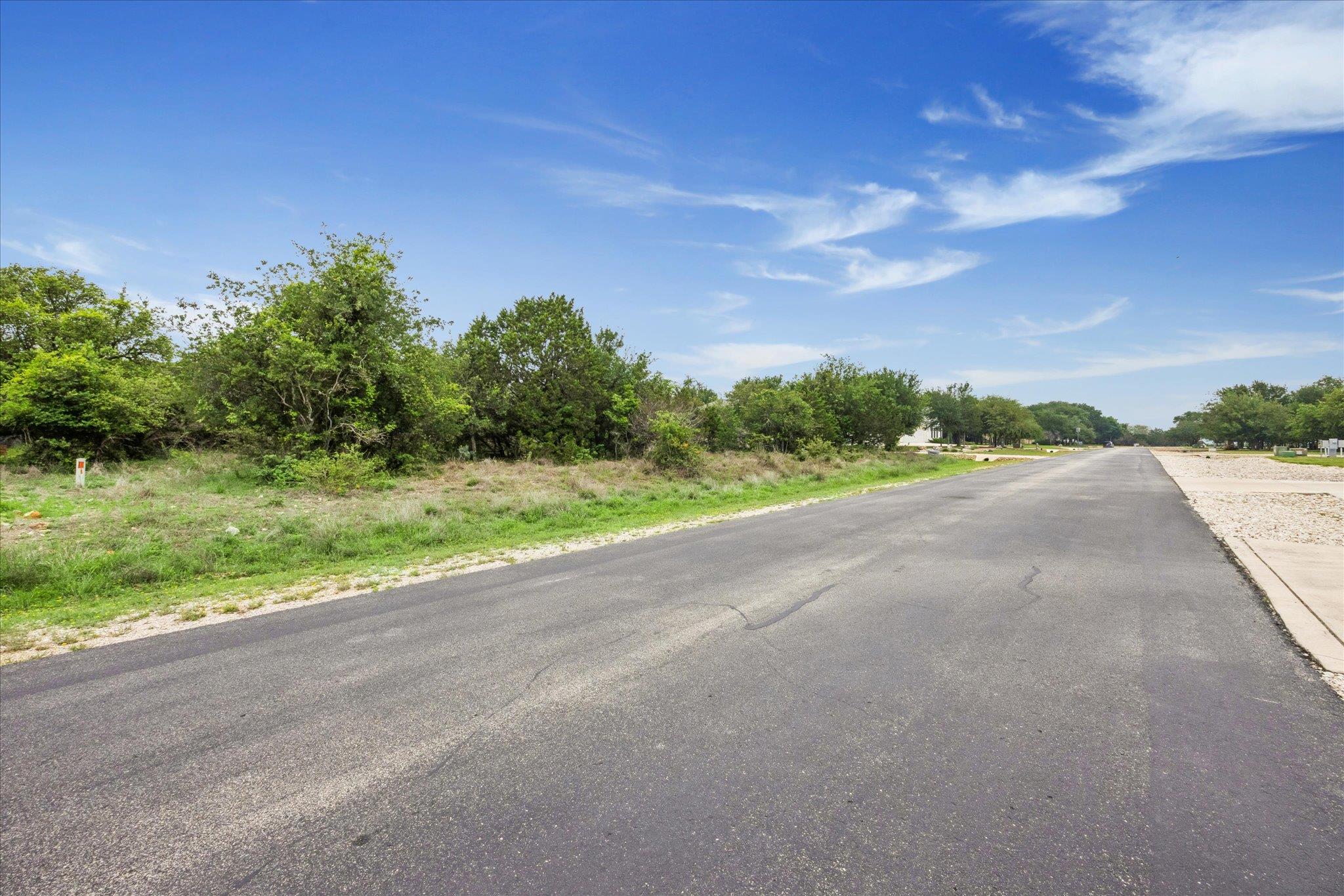 872 Oak Bluff Trl, New Braunfels, TX 78132