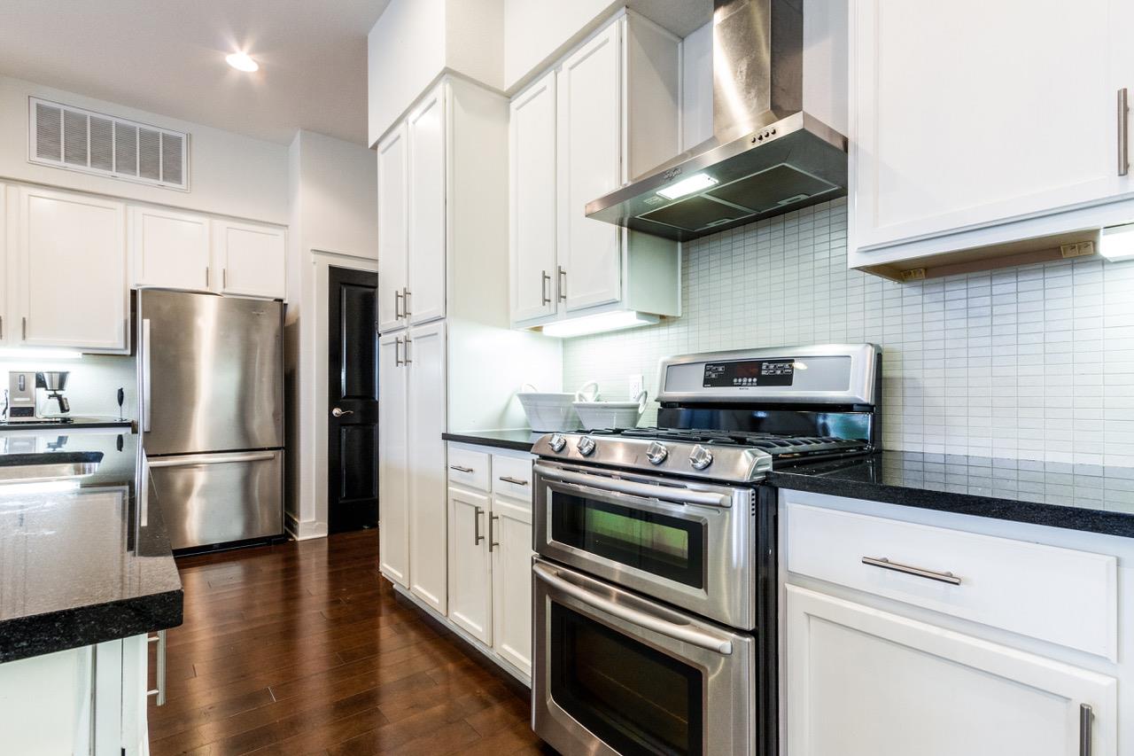 2520 Bluebonnet Ln # 8, Austin, TX 78704