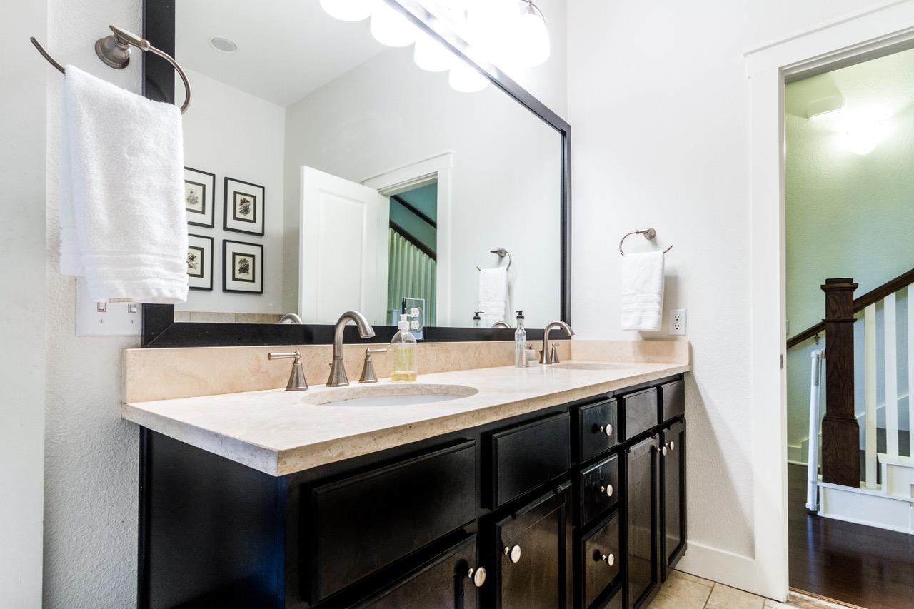 2520 Bluebonnet Ln # 8, Austin, TX 78704
