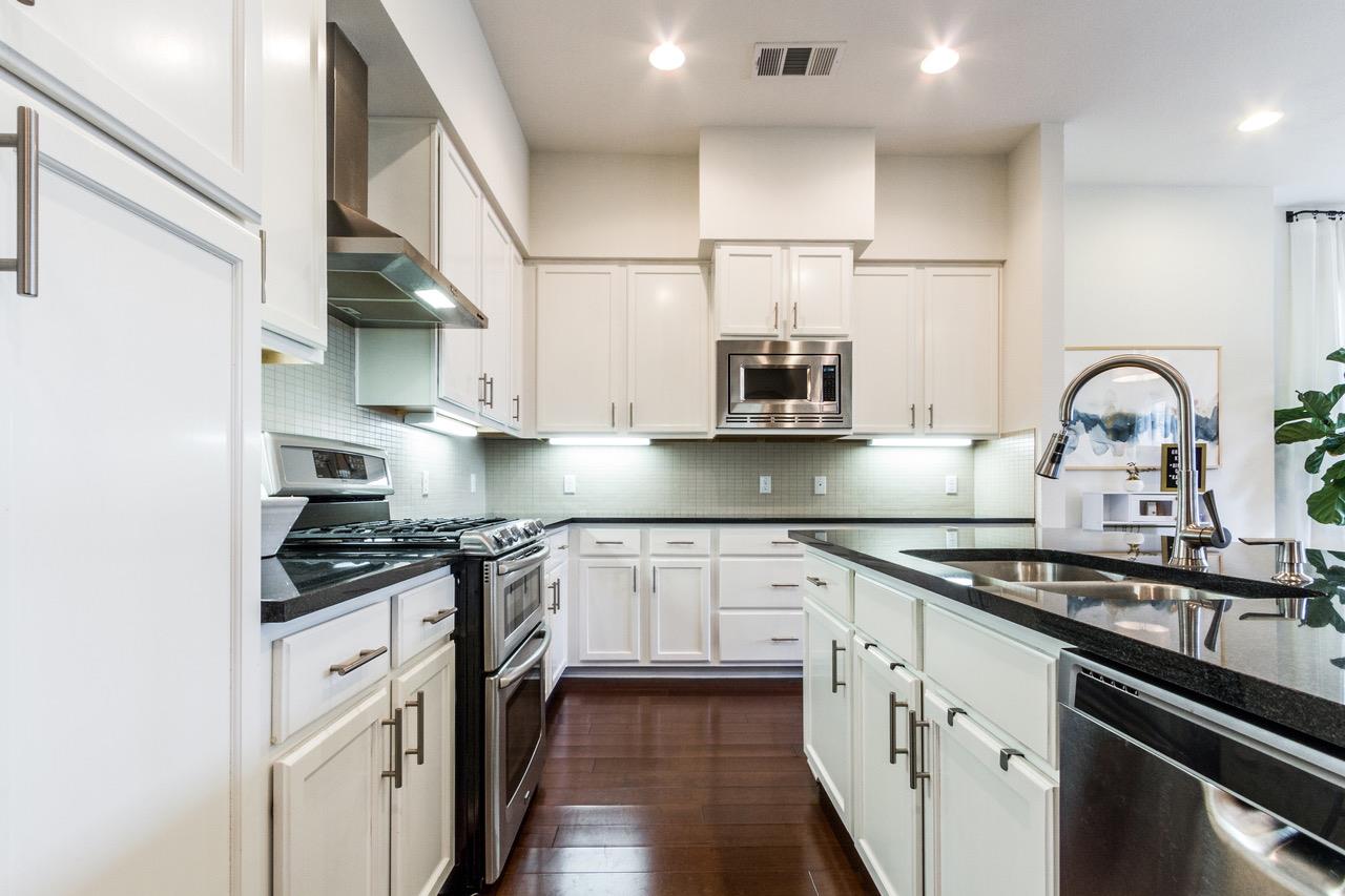2520 Bluebonnet Ln # 8, Austin, TX 78704