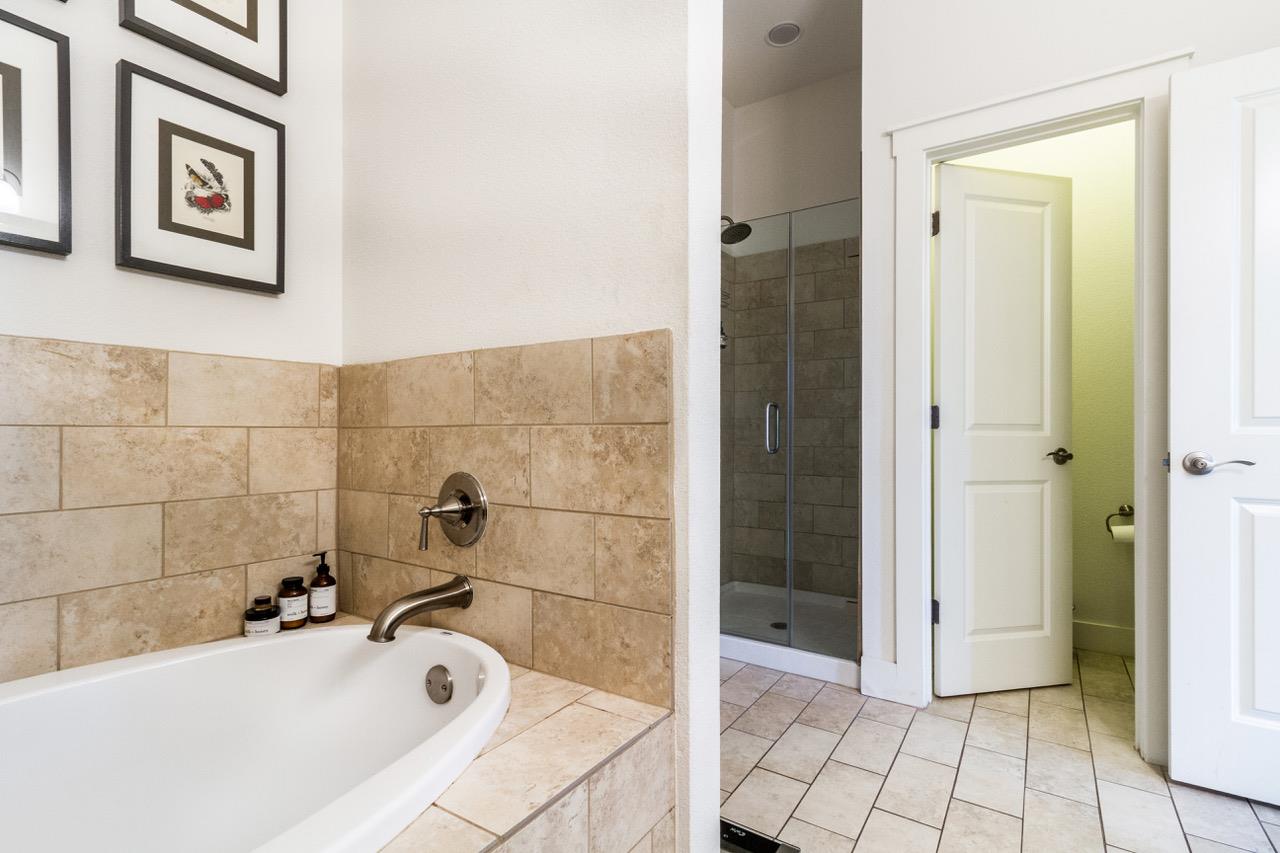 2520 Bluebonnet Ln # 8, Austin, TX 78704
