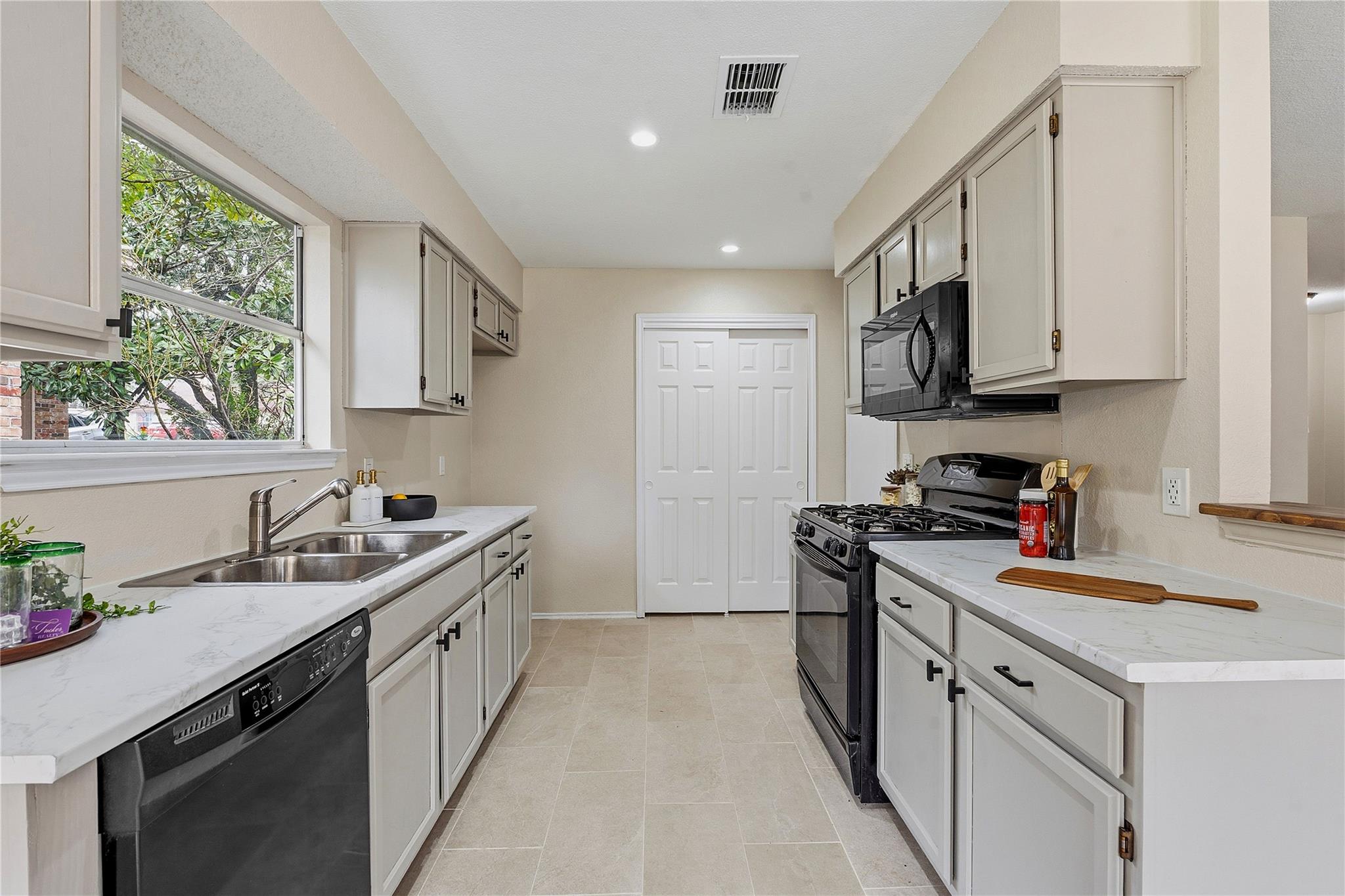 1909 Aster Pass, Cedar Park, TX 78613