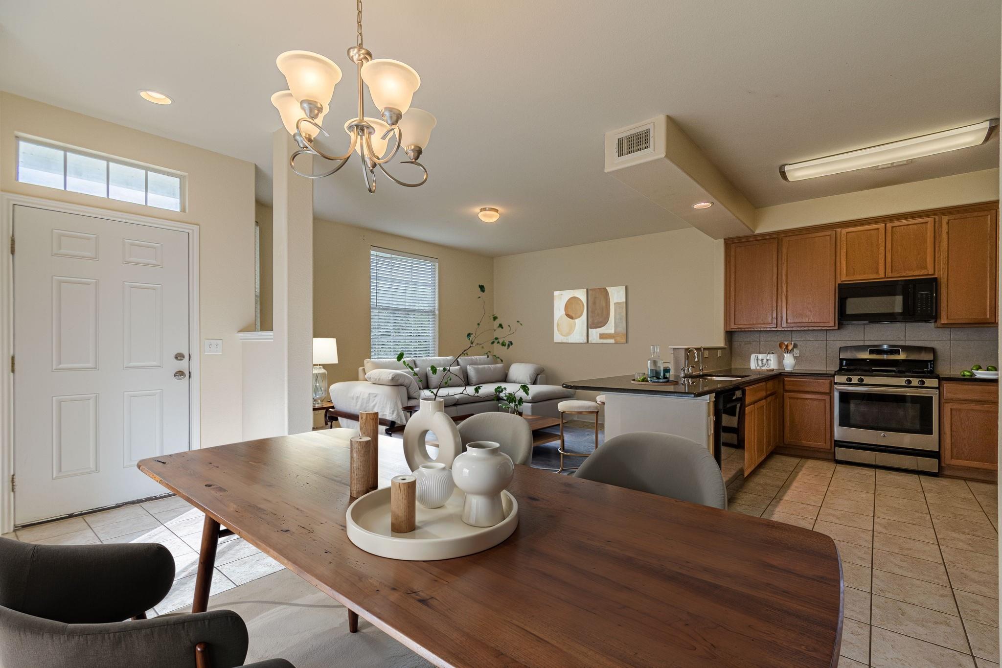 1612 Sanders, Kyle, TX 78640