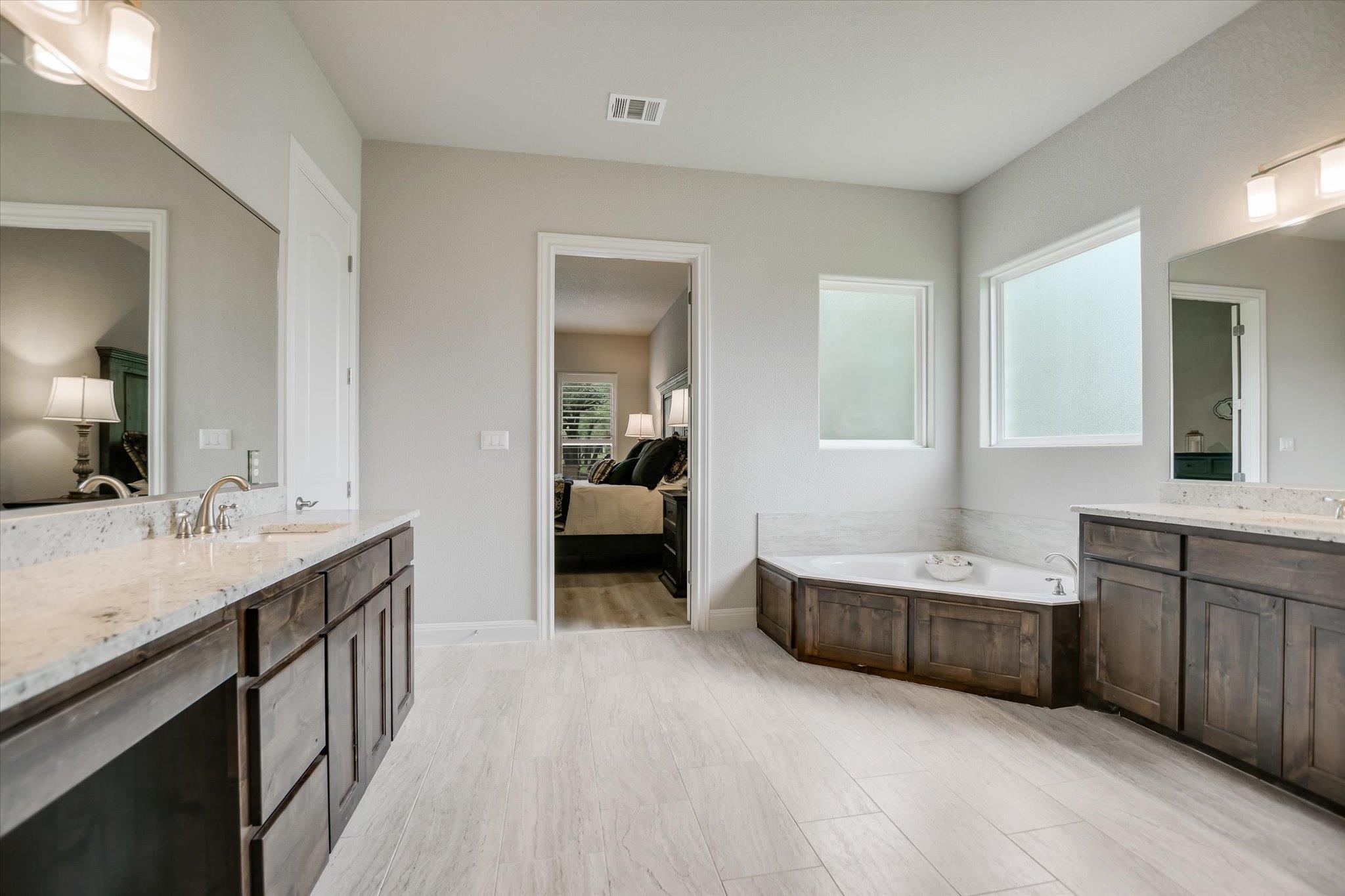2561 Ridley House Cv, Leander, TX 78641