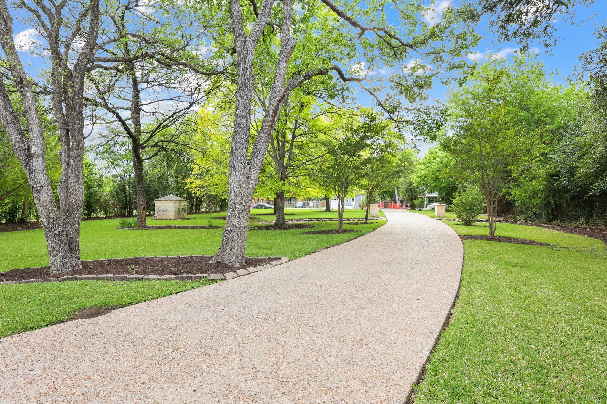 1242 S Austin Ave, Georgetown, TX 78626