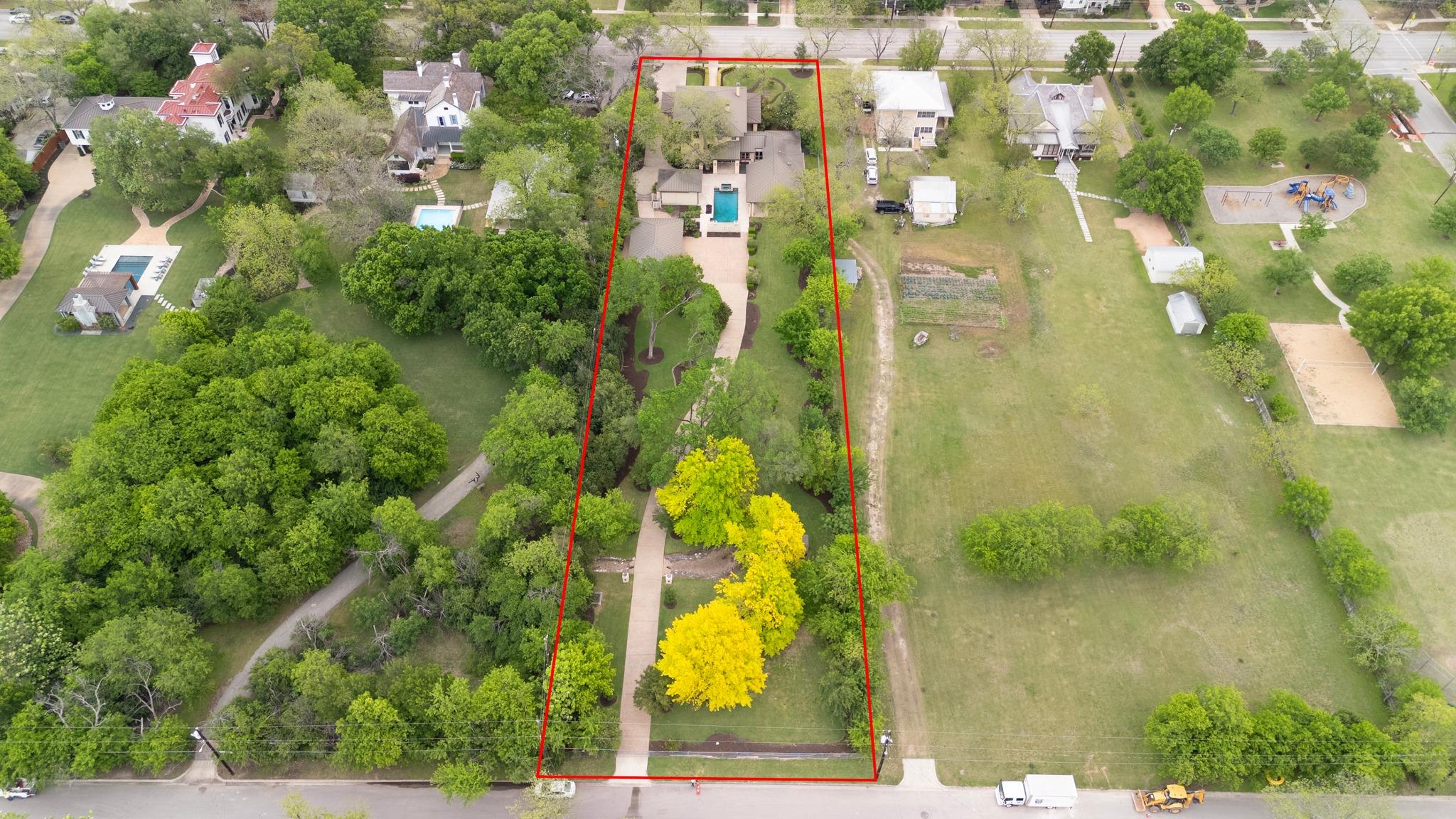 1242 S Austin Ave, Georgetown, TX 78626
