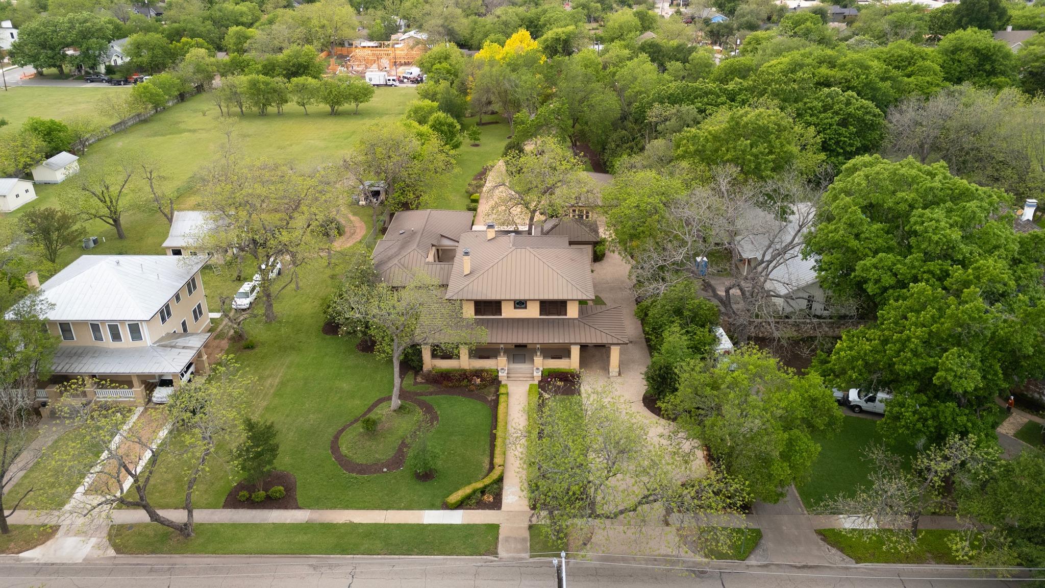 1242 S Austin Ave, Georgetown, TX 78626