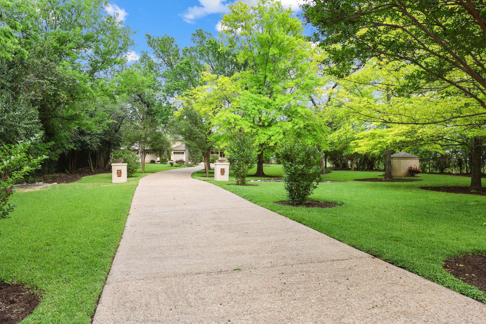 1242 S Austin Ave, Georgetown, TX 78626