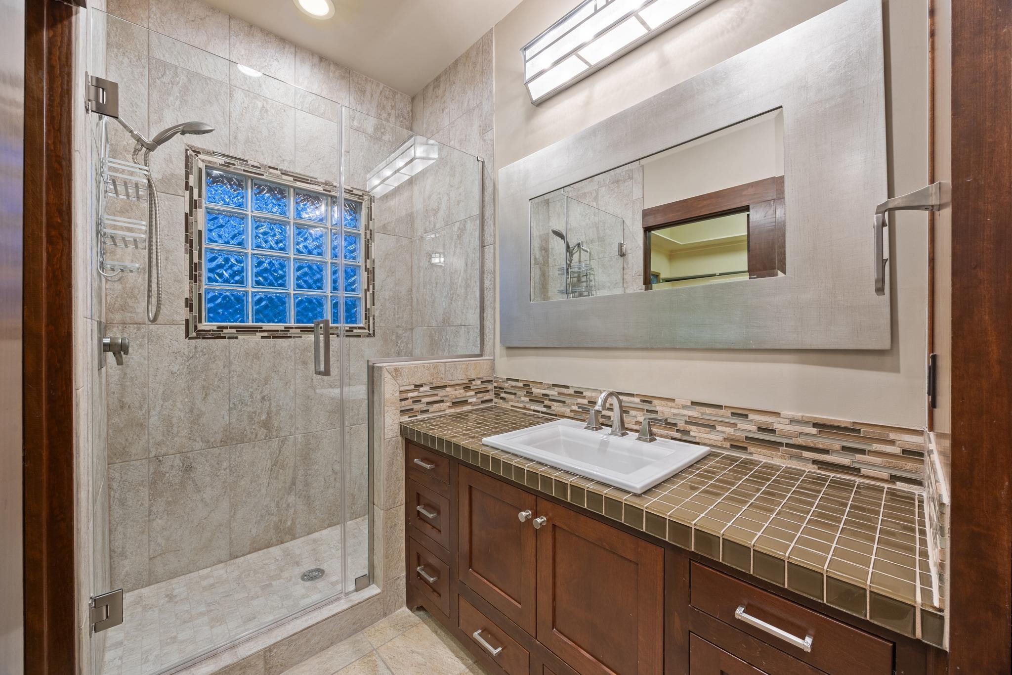1242 S Austin Ave, Georgetown, TX 78626