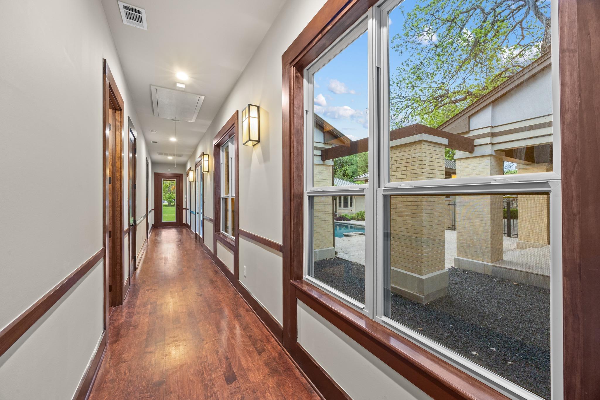 1242 S Austin Ave, Georgetown, TX 78626