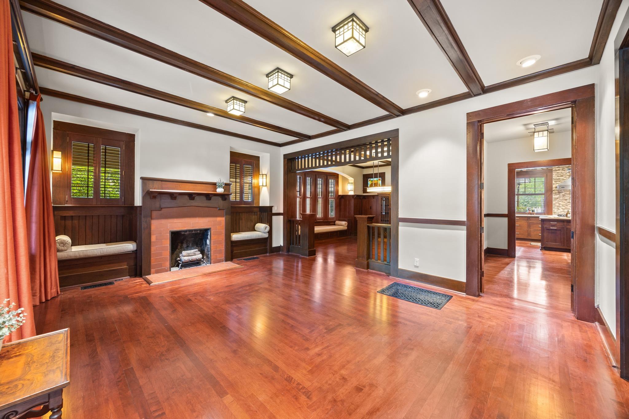 1242 S Austin Ave, Georgetown, TX 78626