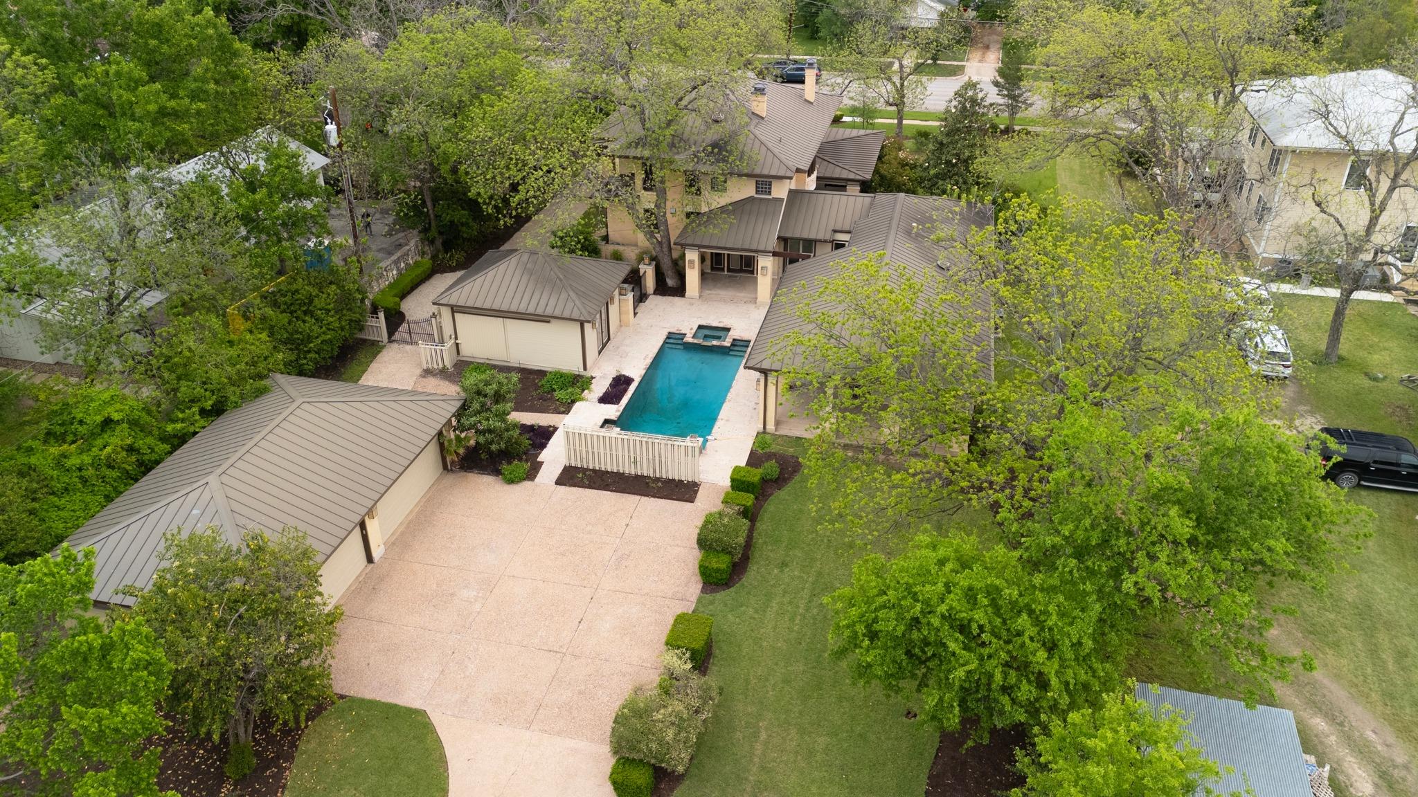 1242 S Austin Ave, Georgetown, TX 78626