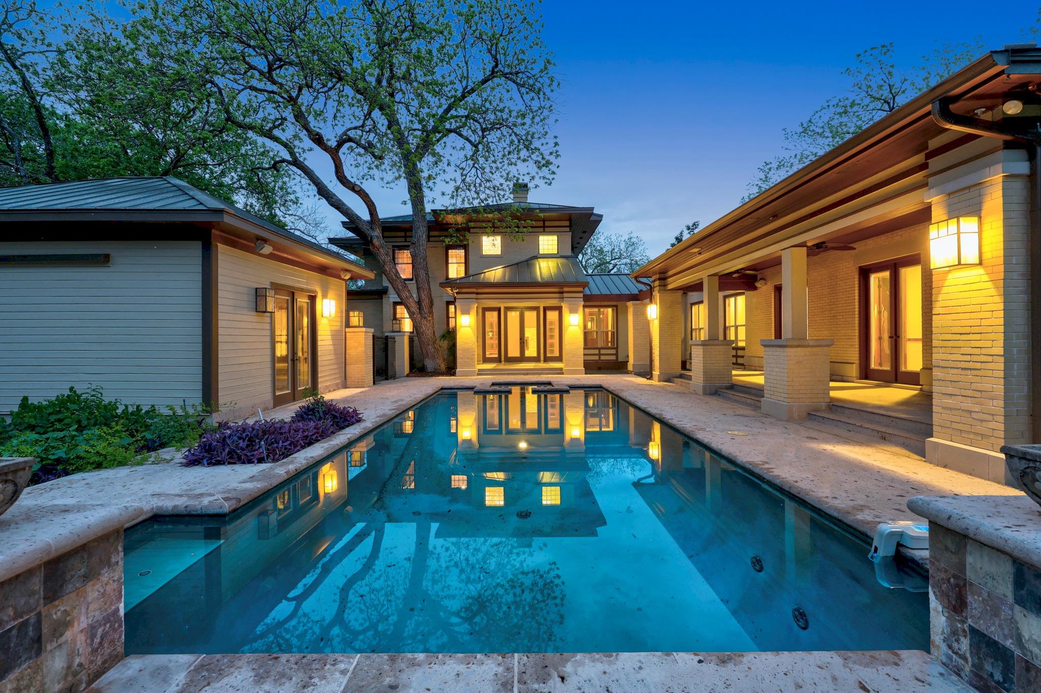 1242 S Austin Ave, Georgetown, TX 78626