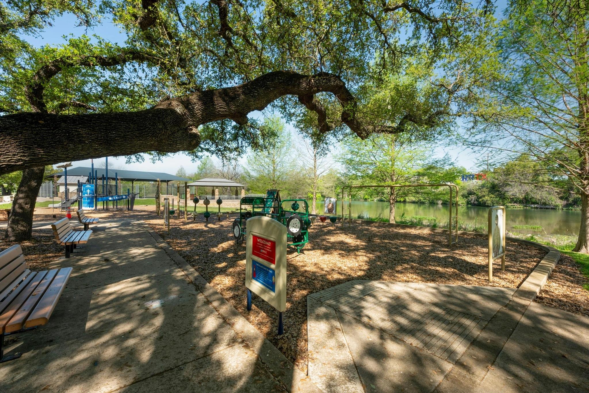 615 Pecan Ave, Round Rock, TX 78664