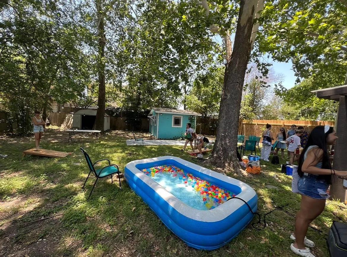 2203 N Plains Ave, Austin, TX 78757