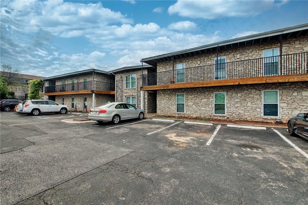 2401 Manor Rd # 127, Austin, TX 78722