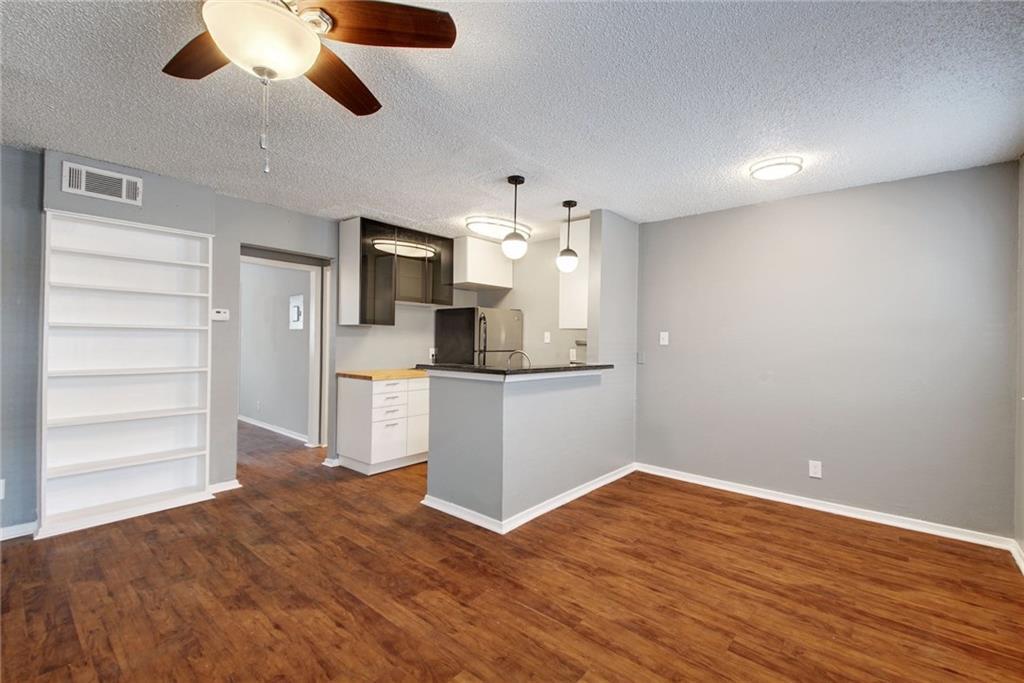 2401 Manor Rd # 127, Austin, TX 78722