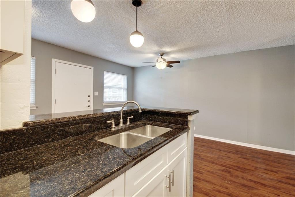 2401 Manor Rd # 127, Austin, TX 78722