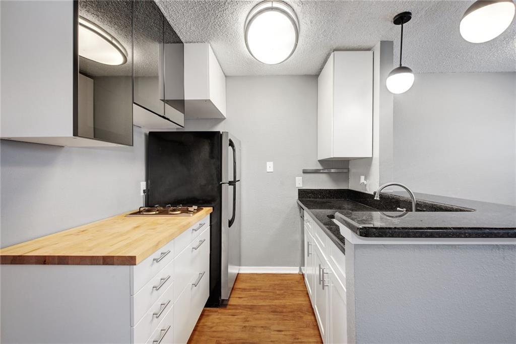 2401 Manor Rd # 127, Austin, TX 78722