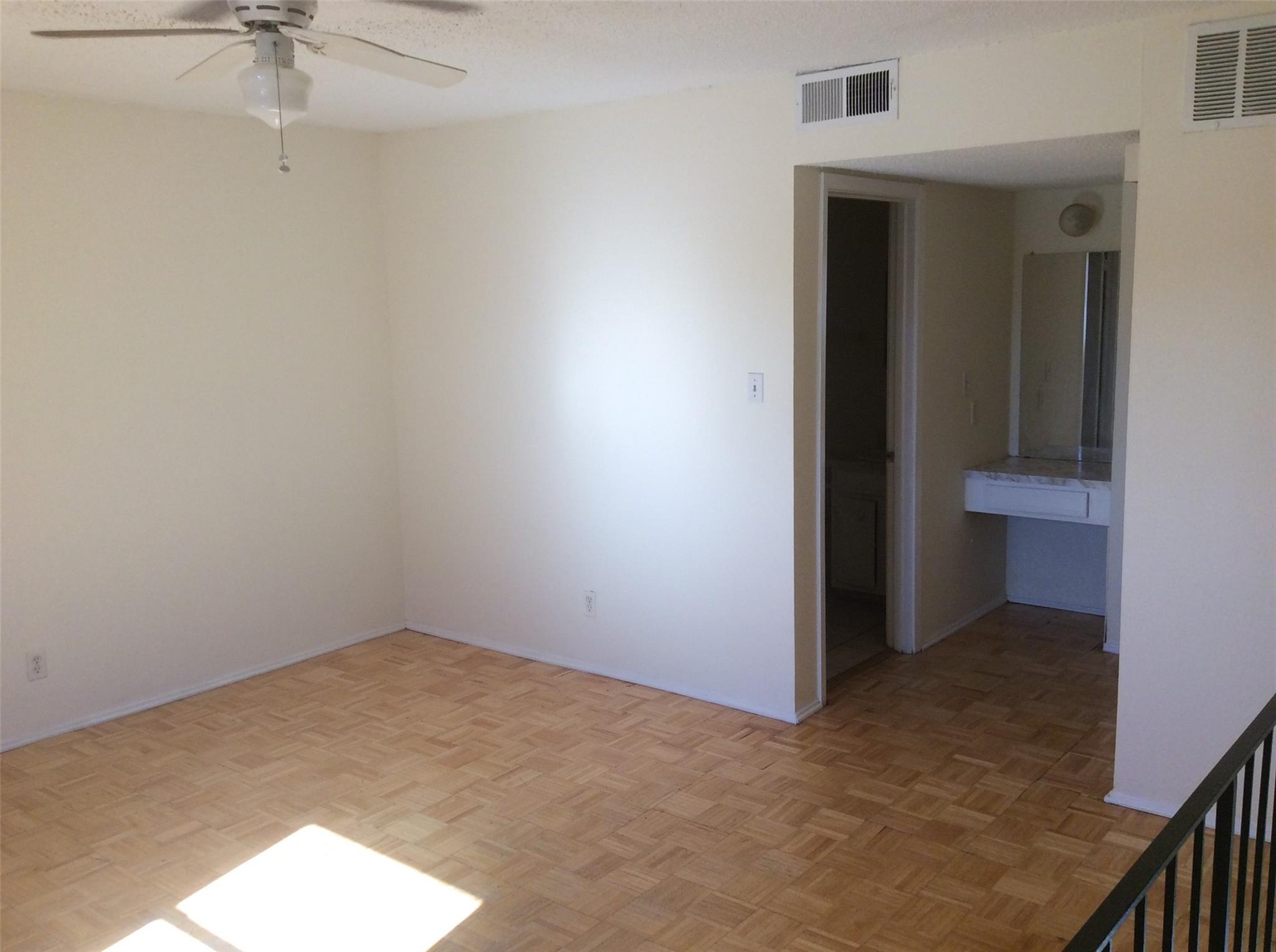 1737 Wooten Park Dr # 102, Austin, TX 78757