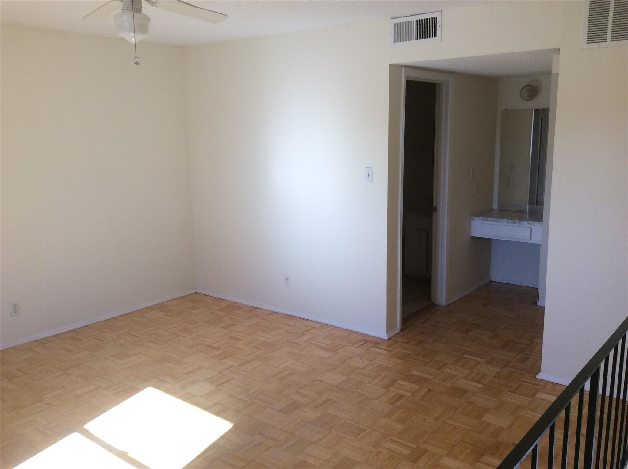 1737 Wooten Park Dr # 102, Austin, TX 78757