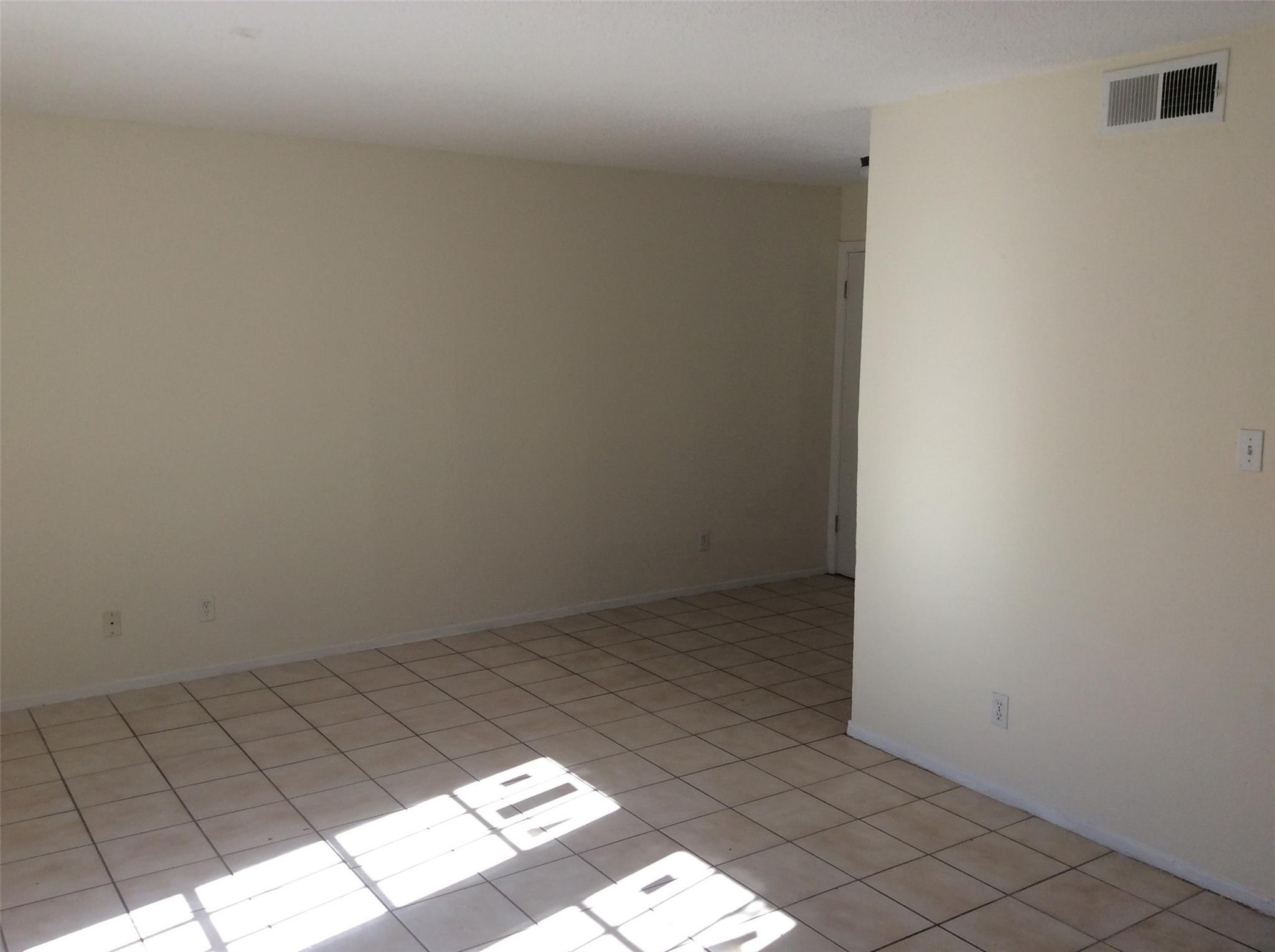 1737 Wooten Park Dr # 102, Austin, TX 78757