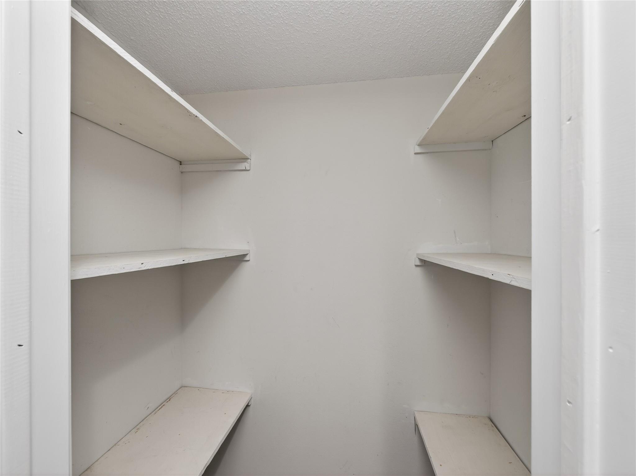 262 W Richmond St, Giddings, TX 78942