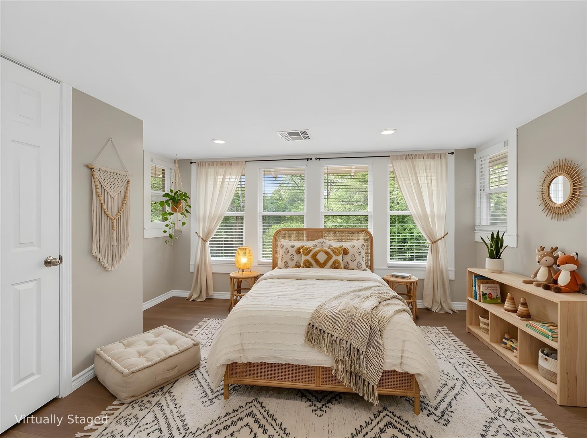 262 W Richmond St, Giddings, TX 78942