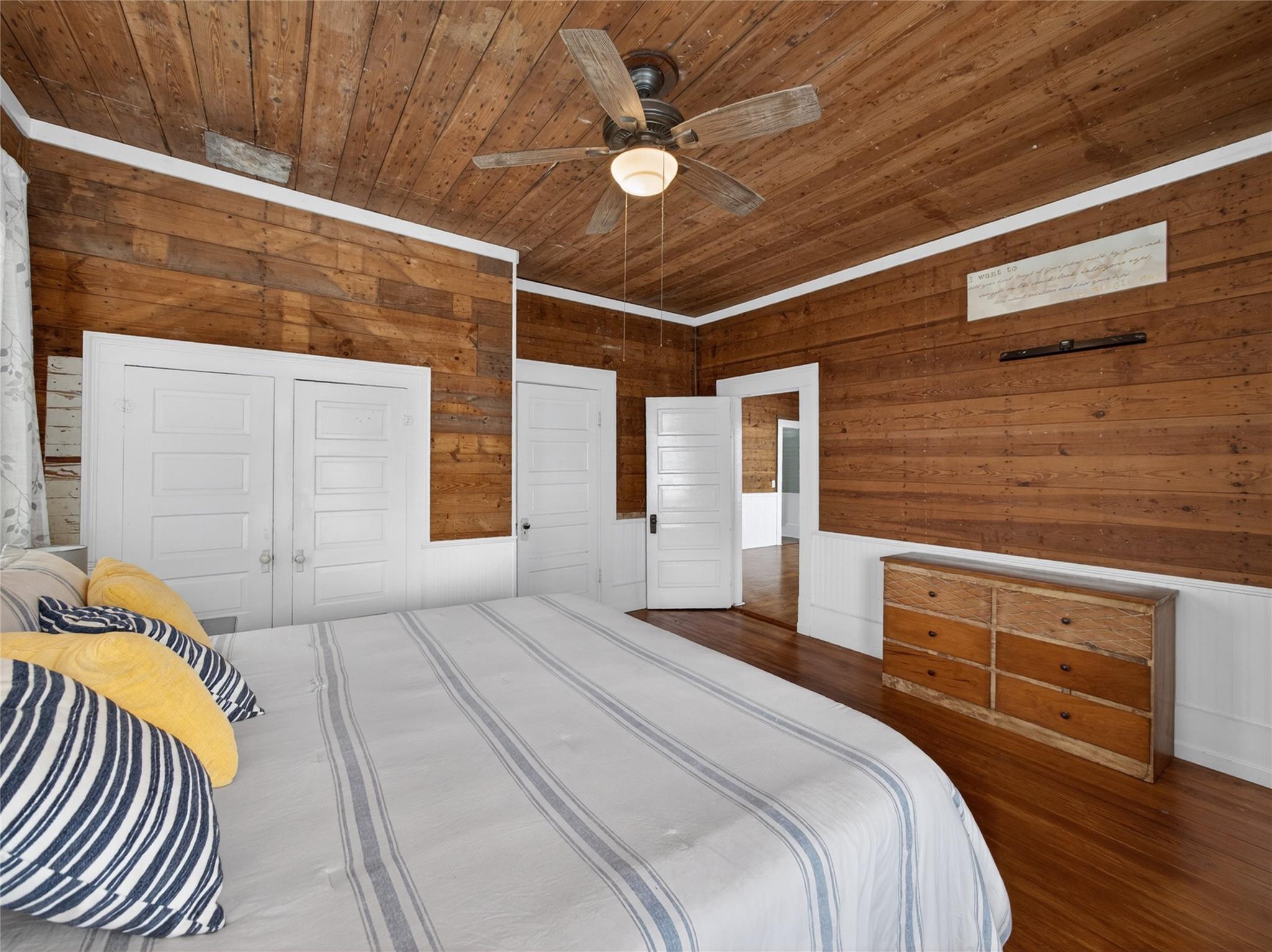 262 W Richmond St, Giddings, TX 78942