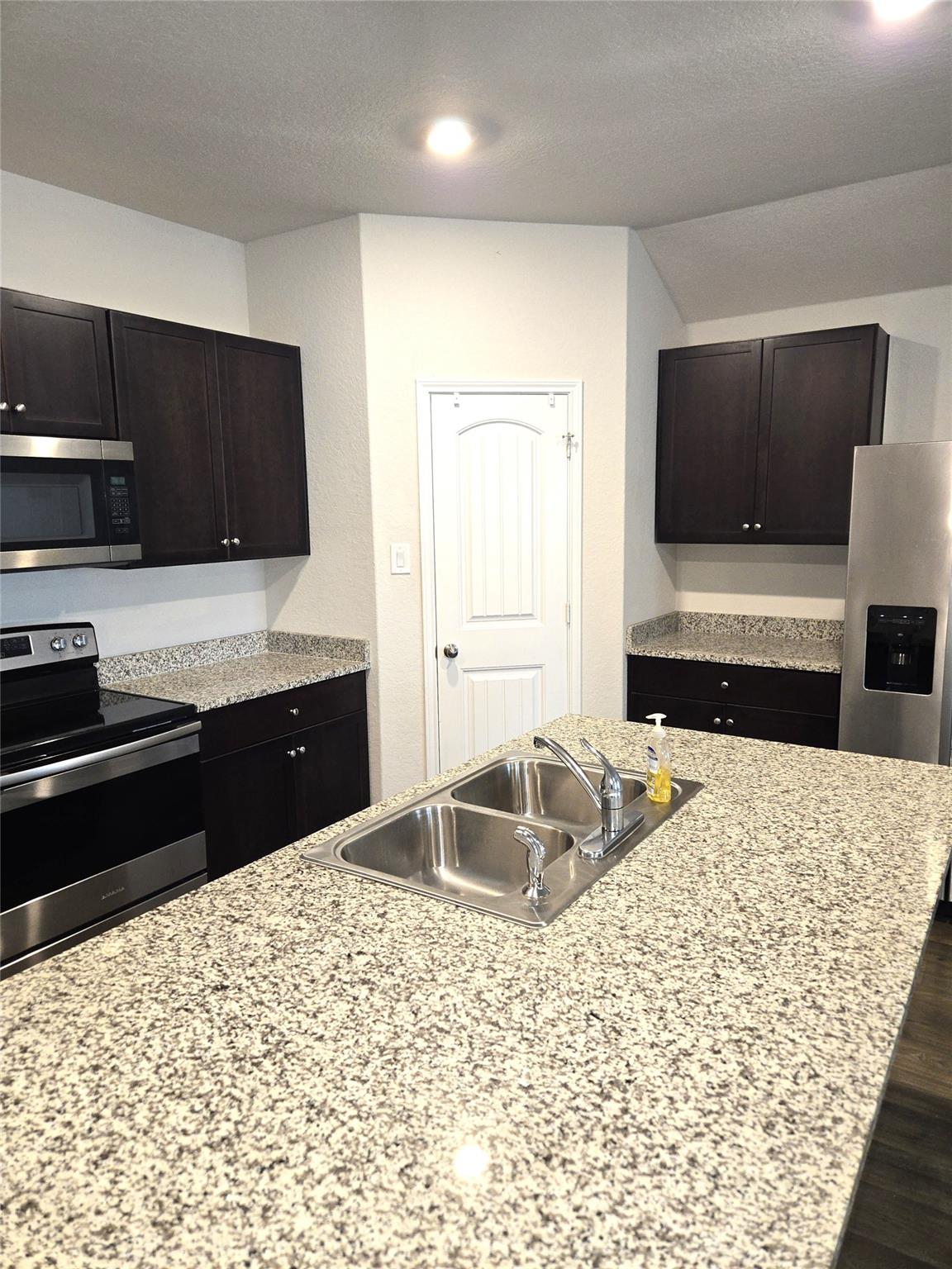 716 Monarch Dr, Seguin, TX 78155