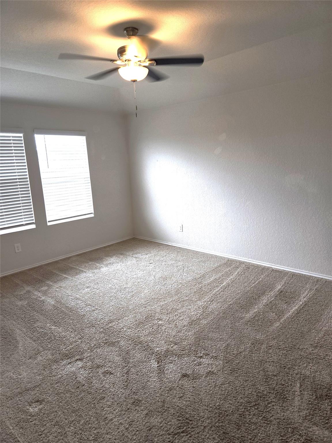 716 Monarch Dr, Seguin, TX 78155