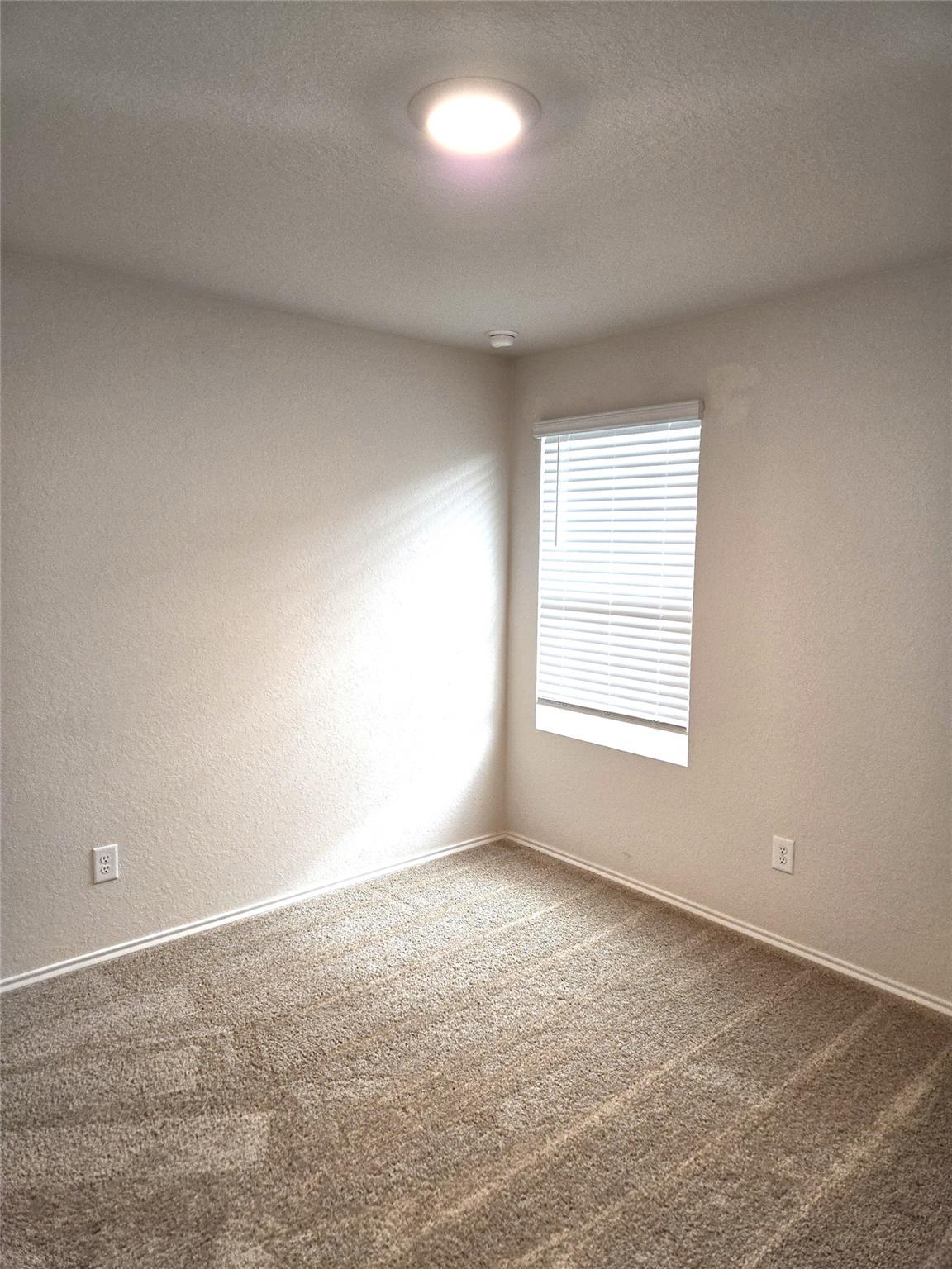 716 Monarch Dr, Seguin, TX 78155