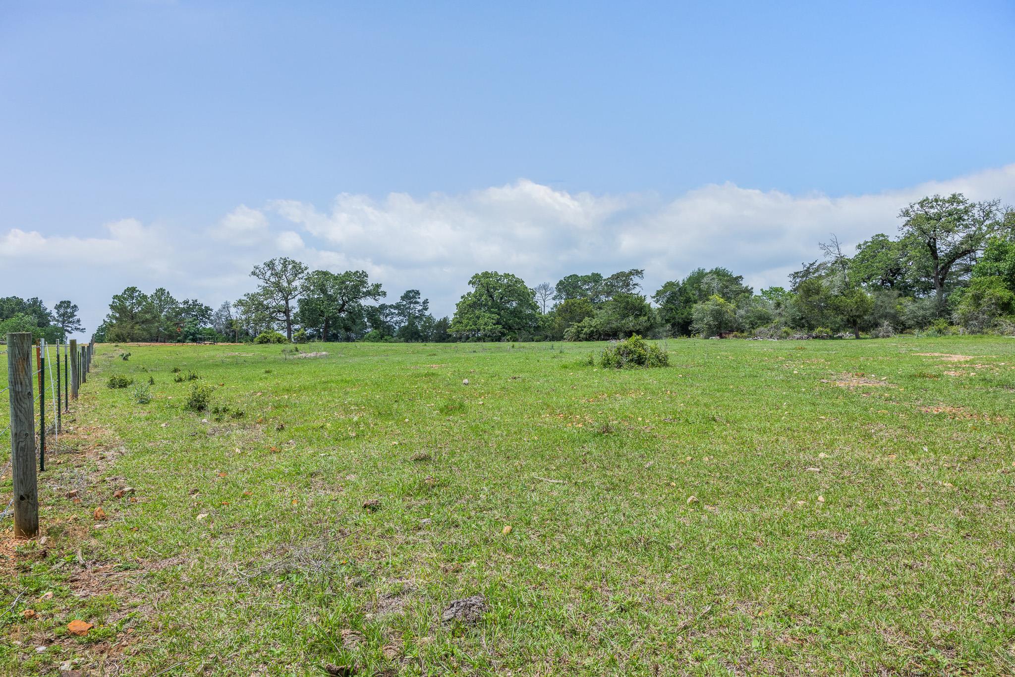 1371 Private Road 2051 Pr, Giddings, TX 78942