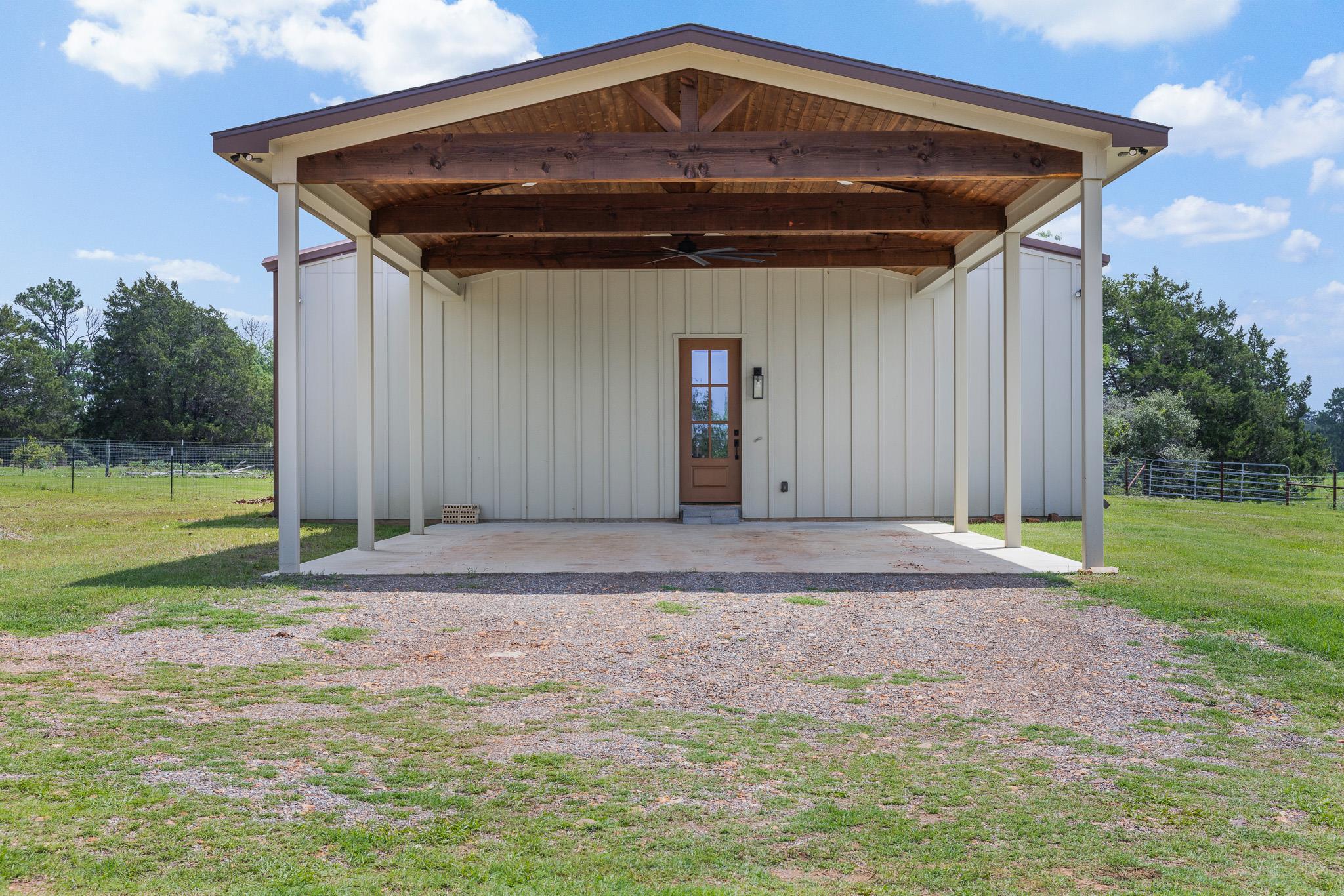 1371 Private Road 2051 Pr, Giddings, TX 78942