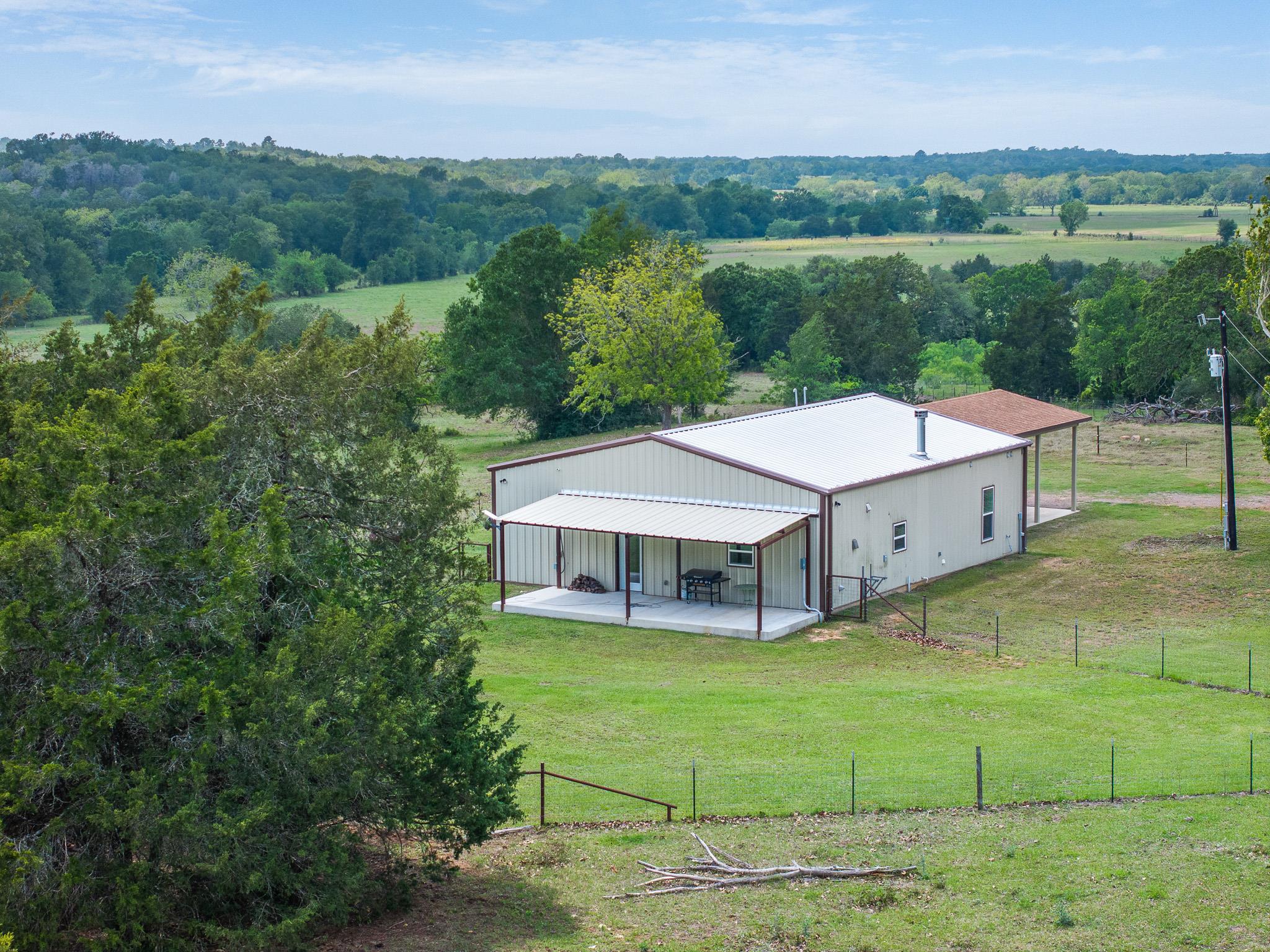 1371 Private Road 2051 Pr, Giddings, TX 78942