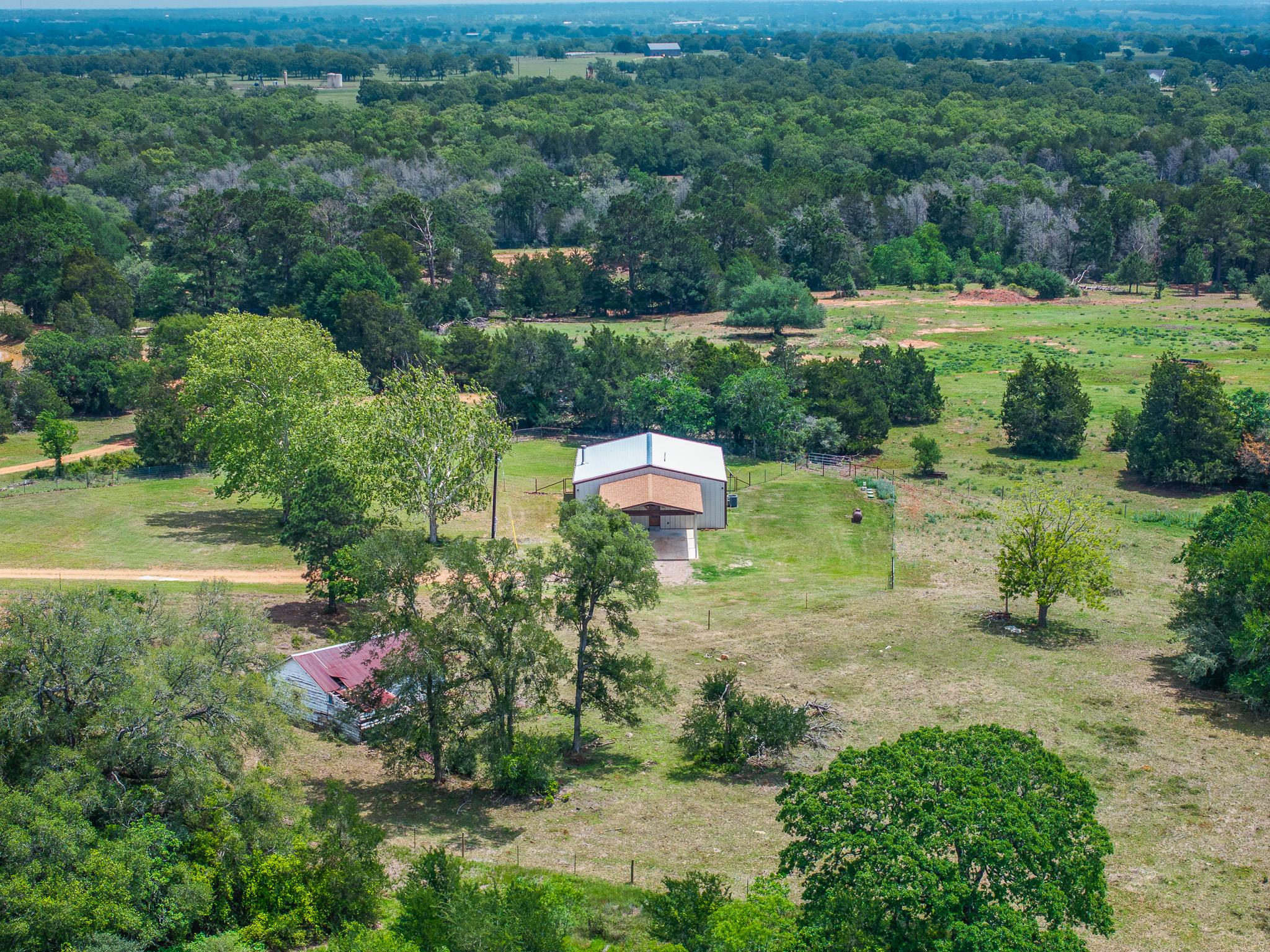 1371 Private Road 2051 Pr, Giddings, TX 78942