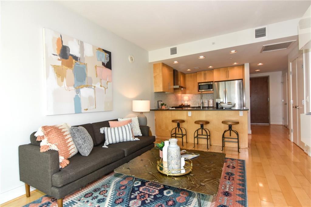 300 Bowie St # 1102, Austin, TX 78703