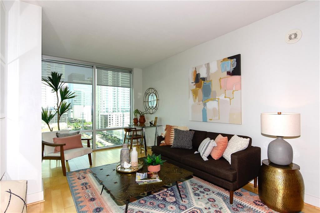300 Bowie St # 1102, Austin, TX 78703