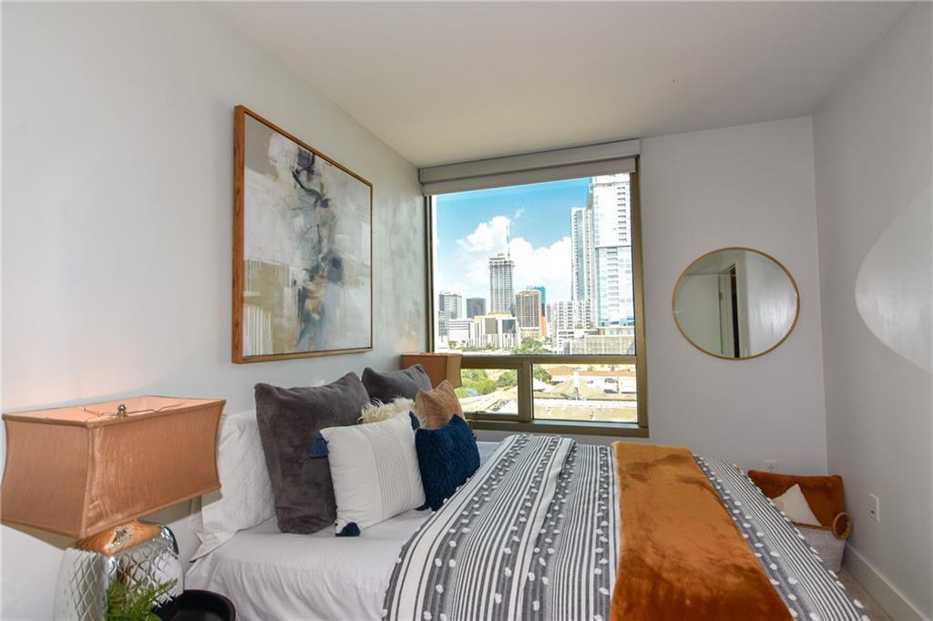 300 Bowie St # 1102, Austin, TX 78703