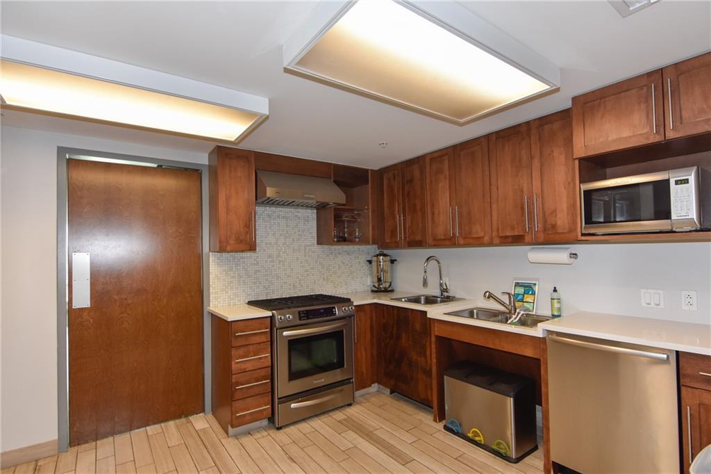 300 Bowie St # 1102, Austin, TX 78703