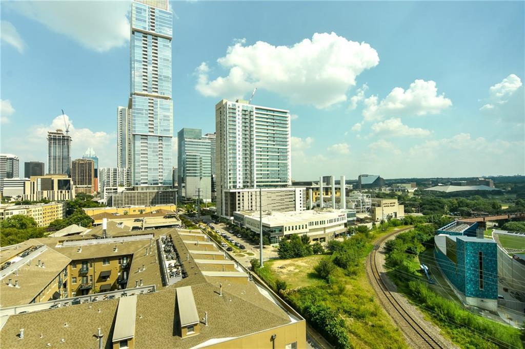 300 Bowie St # 1102, Austin, TX 78703